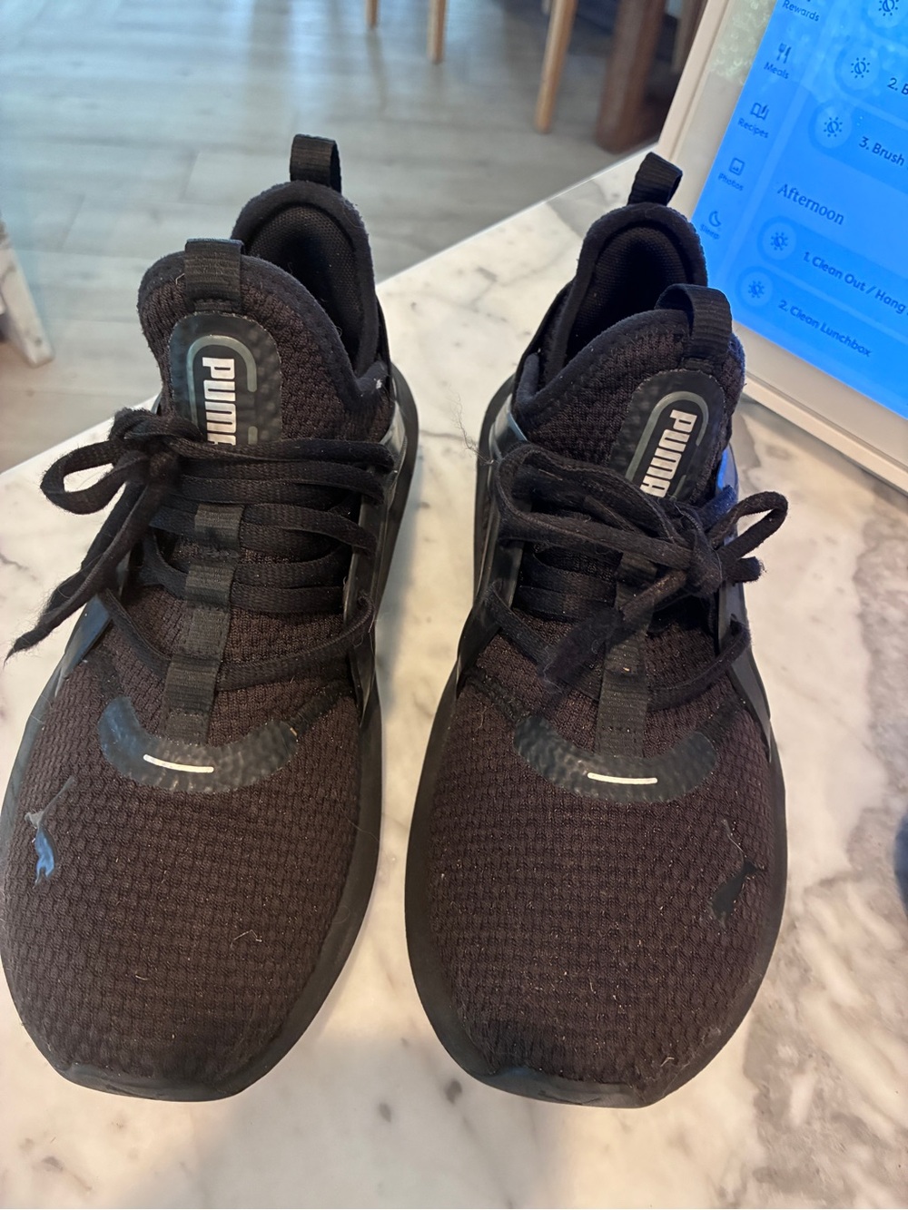 Puma Black Knit Lace-Up Women’s Sneakers 5.5